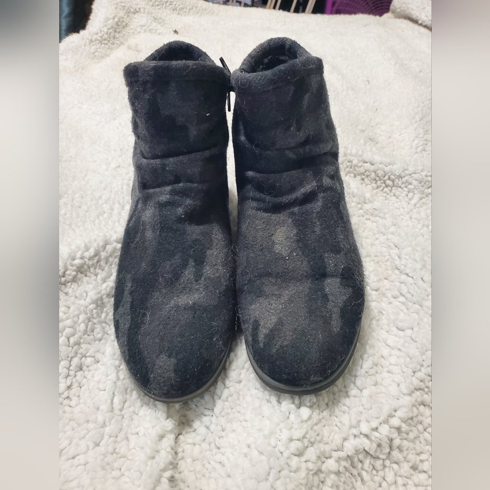 Women's Naturalizer Black Ankle Boots 7.5